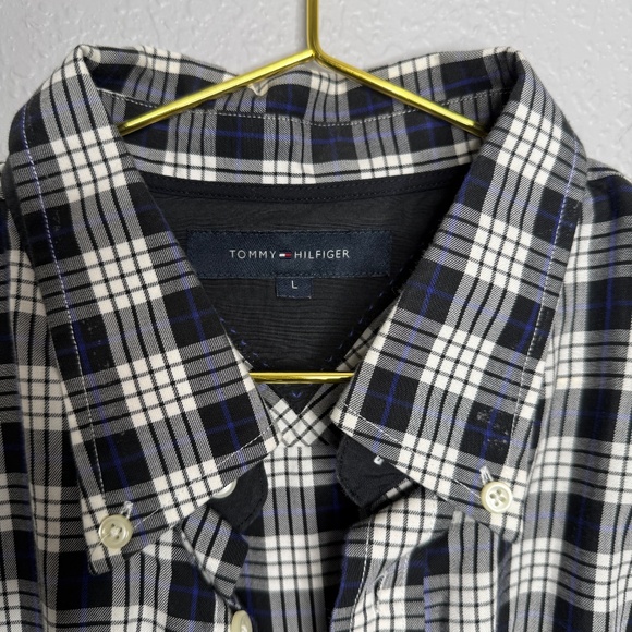 Pre- owned Tommy‎ Hilfiger black, white,& blue [laid button down shirt - Large - Picture 2 of 8